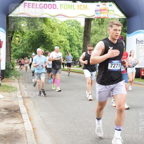 29.06.2025 - hella hamburg halbmarathon MichiJ http://msf.ph/oto/8251762 29.06.2025 10:52:05 Zwischen KM18-KM19 1885, 4613, 7271, 7474, 9254, 10756, 11614, 11784, 13210, 13901, 15009, 15377, 17550, 18196, 19165, 19176 meine-sportfotos.de
