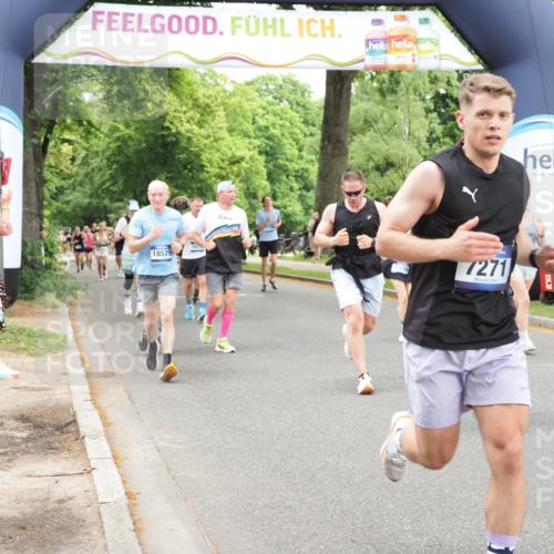 29.06.2025 - hella hamburg halbmarathon MichiJ http://msf.ph/oto/8251777 29.06.2025 10:52:06 Zwischen KM18-KM19 1885, 4613, 7271, 7474, 9254, 9339, 10756, 11614, 11784, 13210, 13901, 15009, 15377, 16344, 17550, 18196, 18525, 19165, 19176 meine-sportfotos.de