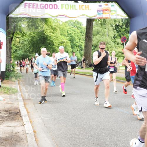 29.06.2025 - hella hamburg halbmarathon MichiJ http://msf.ph/oto/8251830 29.06.2025 10:52:06 Zwischen KM18-KM19 1885, 4613, 7271, 7474, 9254, 9339, 10756, 11614, 11784, 13210, 13901, 15009, 15377, 16344, 17550, 18196, 18525, 19165, 19176 meine-sportfotos.de