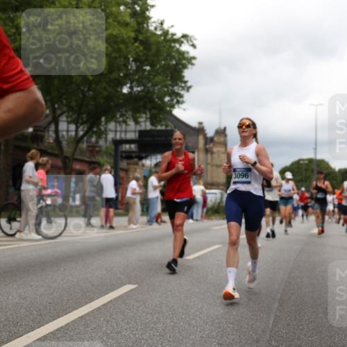 29.06.2025 - hella hamburg halbmarathon Yannick Fuchs http://msf.ph/oto/8251848 29.06.2025 10:47:59 20KM 1267, 1422, 1442, 1502, 1549, 1870, 2058, 2432, 2518, 2630, 3096, 3103, 3819, 4299, 5020, 5259, 6260, 6294, 6374, 7129, 7395, 7478, 7973, 8285, 8394, 9032, 9380, 9791, 9922, 10040, 11009, 11068, 11430, 11789, 11844, 12321, 12607, 12632, 13033, 13147, 13397, 13794, 13803, 13912, 14026, 14239, 14702, 15146, 15838, 15856, 15946, 16623, 16780, 17482, 18308, 18418, 18450, 18514, 18612, 19067 meine-sportfotos.de
