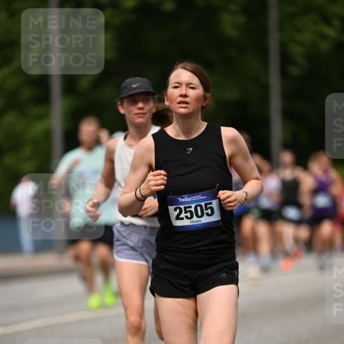 29.06.2025 - hella hamburg halbmarathon Dr. Thomas Lammeyer http://msf.ph/oto/8251856 29.06.2025 10:34:59 Kennedybrücke 1059, 1472, 1773, 2097, 2505, 2569, 3131, 3443, 4561, 5437, 6057, 6195, 6616, 6620, 6725, 6787, 7071, 7351, 8050, 8792, 9576, 9830, 9937, 10989 meine-sportfotos.de