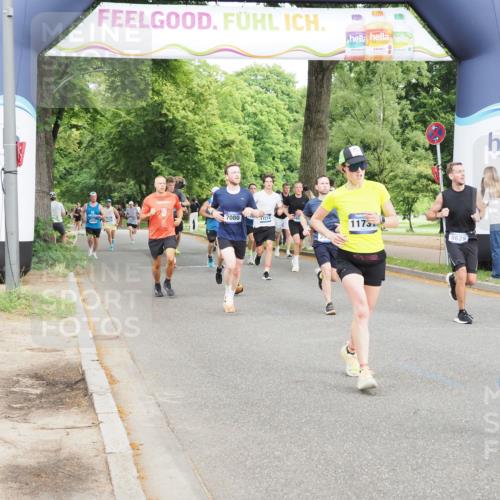 29.06.2025 - hella hamburg halbmarathon MichiJ http://msf.ph/oto/8251943 29.06.2025 10:28:57 Zwischen KM18-KM19 2324, 3332, 4843, 5375, 5508, 8465, 8629, 11731, 11765, 12046, 12540, 12704, 13158, 15828, 17214, 17973 meine-sportfotos.de