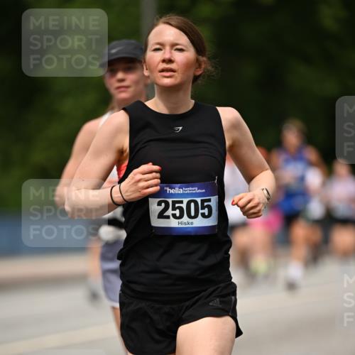 29.06.2025 - hella hamburg halbmarathon Dr. Thomas Lammeyer http://msf.ph/oto/8251947 29.06.2025 10:35:00 Kennedybrücke 1059, 1472, 1773, 2097, 2505, 2569, 3131, 3443, 4561, 4817, 5437, 6057, 6195, 6616, 6620, 6725, 6787, 7071, 7351, 7604, 8050, 8792, 9576, 9830, 9937, 10989 meine-sportfotos.de