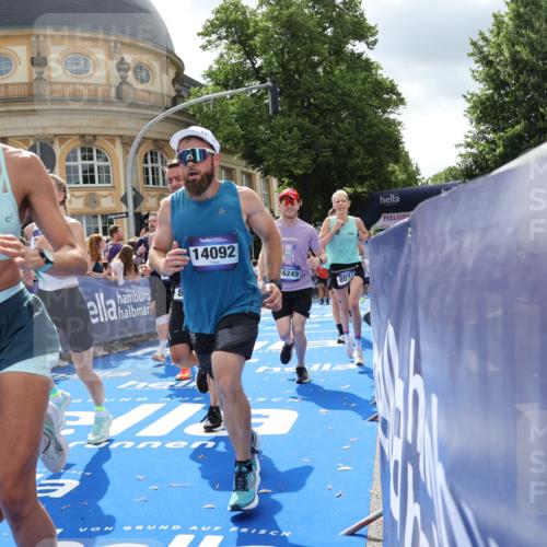 29.06.2025 - hella hamburg halbmarathon Strokosch-Dieckow http://msf.ph/oto/8251965 29.06.2025 10:40:47 Ziel 1631, 1677, 1882, 2714, 2750, 4634, 4889, 5014, 5026, 5745, 6429, 7080, 7109, 7378, 7622, 8074, 8629, 9294, 9547, 9979, 10369, 10900, 10934, 11959, 14092, 14661, 15351, 16201, 16249, 17486, 18173 meine-sportfotos.de