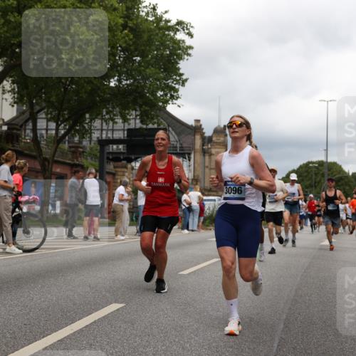 29.06.2025 - hella hamburg halbmarathon Yannick Fuchs http://msf.ph/oto/8251978 29.06.2025 10:47:59 20KM 1267, 1422, 1442, 1502, 1549, 1870, 2058, 2432, 2518, 2630, 3096, 3103, 3819, 4299, 5020, 5259, 6260, 6294, 6374, 7129, 7395, 7478, 7973, 8285, 8394, 9032, 9380, 9791, 9922, 10040, 11009, 11068, 11430, 11789, 11844, 12321, 12607, 12632, 13033, 13147, 13397, 13794, 13803, 13912, 14026, 14239, 14702, 15146, 15838, 15856, 15946, 16623, 16780, 17482, 18308, 18418, 18450, 18514, 18612, 19067 meine-sportfotos.de