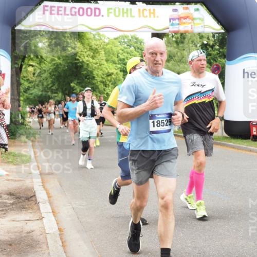 29.06.2025 - hella hamburg halbmarathon MichiJ http://msf.ph/oto/8252007 29.06.2025 10:52:08 Zwischen KM18-KM19 1885, 4613, 6706, 7271, 7474, 9254, 9339, 10756, 11614, 11784, 13210, 15009, 15377, 16063, 16344, 17434, 17550, 18128, 18196, 18525, 19165, 19173, 19176 meine-sportfotos.de