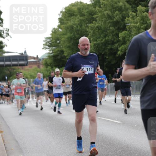 29.06.2025 - hella hamburg halbmarathon Jannik Wohlers http://msf.ph/oto/8252019 29.06.2025 10:31:04 Lombardsbrücke 1292, 1844, 2414, 2914, 4817, 4953, 5165, 5846, 5943, 6078, 6546, 6573, 7604, 7772, 9183, 10111, 10240, 10586, 11587, 12758, 13724, 14349, 15024, 15222, 15575, 15725, 16978, 17404, 17517, 17706, 17989, 18390, 18507, 18672, 18883, 18943 meine-sportfotos.de