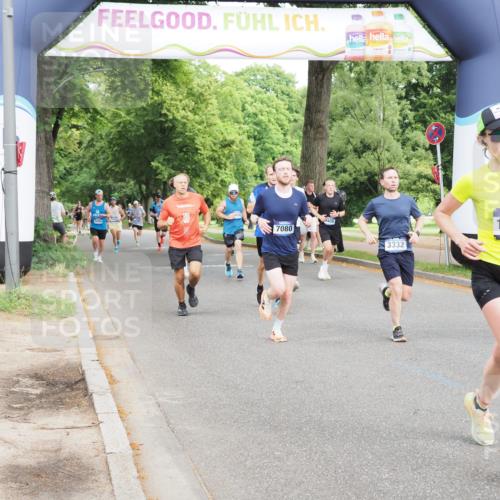 29.06.2025 - hella hamburg halbmarathon MichiJ http://msf.ph/oto/8252053 29.06.2025 10:28:58 Zwischen KM18-KM19 2324, 3332, 4843, 5375, 8465, 8629, 11731, 11765, 12046, 12540, 12704, 13158, 15828, 17214, 17973 meine-sportfotos.de