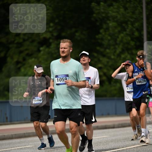 29.06.2025 - hella hamburg halbmarathon Dr. Thomas Lammeyer http://msf.ph/oto/8252078 29.06.2025 10:35:02 Kennedybrücke 1059, 1472, 1773, 2097, 2414, 2505, 2569, 3131, 3443, 4561, 4817, 5437, 5943, 6057, 6195, 6546, 6616, 6620, 6725, 6787, 7071, 7351, 7604, 8050, 8792, 9576, 9937, 10989 meine-sportfotos.de