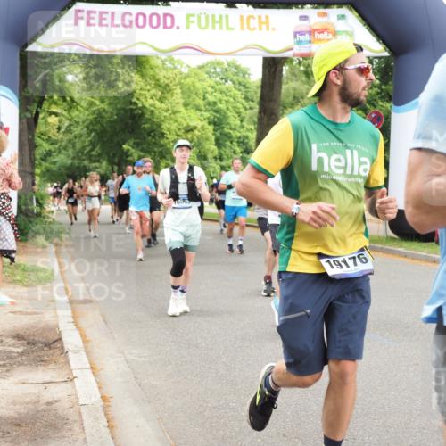 29.06.2025 - hella hamburg halbmarathon MichiJ http://msf.ph/oto/8252104 29.06.2025 10:52:08 Zwischen KM18-KM19 1885, 4613, 6706, 7271, 7474, 9254, 9339, 10756, 11614, 11784, 13210, 15009, 15377, 16063, 16344, 17434, 17550, 18128, 18196, 18525, 19165, 19173, 19176 meine-sportfotos.de