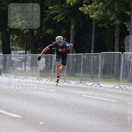 29.06.2025 - hella hamburg halbmarathon Jannik Wohlers http://msf.ph/oto/8252131 29.06.2025 08:48:39 Lombardsbrücke  meine-sportfotos.de