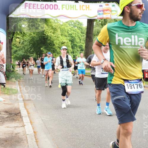 29.06.2025 - hella hamburg halbmarathon MichiJ http://msf.ph/oto/8252135 29.06.2025 10:52:09 Zwischen KM18-KM19 1885, 2490, 4613, 6706, 7271, 7474, 9254, 9339, 10756, 11614, 11784, 13210, 14642, 15009, 15377, 16063, 16344, 17434, 17550, 18128, 18525, 19165, 19173, 19176 meine-sportfotos.de