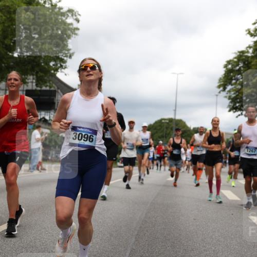 29.06.2025 - hella hamburg halbmarathon Yannick Fuchs http://msf.ph/oto/8252202 29.06.2025 10:47:59 20KM 1267, 1422, 1442, 1502, 1549, 1870, 2058, 2432, 2518, 2630, 3096, 3103, 3819, 4299, 5020, 5259, 6260, 6294, 6374, 7129, 7395, 7478, 7973, 8285, 8394, 9032, 9380, 9791, 9922, 10040, 11009, 11068, 11430, 11789, 11844, 12321, 12607, 12632, 13033, 13147, 13397, 13794, 13803, 13912, 14026, 14239, 14702, 15146, 15838, 15856, 15946, 16623, 16780, 17482, 18308, 18418, 18450, 18514, 18612, 19067 meine-sportfotos.de