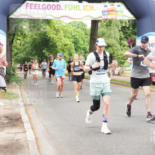 29.06.2025 - hella hamburg halbmarathon MichiJ http://msf.ph/oto/8252233 29.06.2025 10:52:10 Zwischen KM18-KM19 1885, 2490, 4613, 6706, 7474, 7907, 9339, 10756, 11614, 11784, 13210, 14642, 15009, 16063, 16344, 17434, 18128, 18525, 19165, 19173, 19176 meine-sportfotos.de