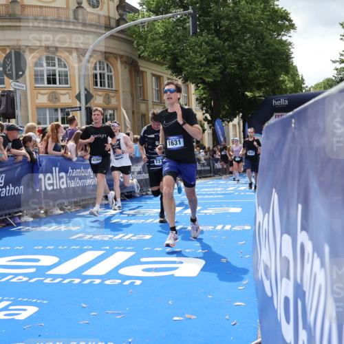 29.06.2025 - hella hamburg halbmarathon Strokosch-Dieckow http://msf.ph/oto/8252234 29.06.2025 10:40:53 Ziel 1631, 1677, 6429, 6550, 7109, 7378, 9547, 9755, 9979, 10369, 10934, 11062, 11922, 11959, 12088, 12385, 13029, 13158, 14661, 15689, 16347, 17032, 17720, 18173 meine-sportfotos.de