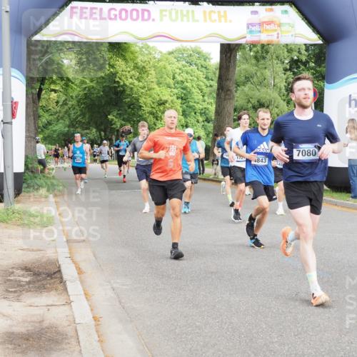 29.06.2025 - hella hamburg halbmarathon MichiJ http://msf.ph/oto/8252255 29.06.2025 10:28:59 Zwischen KM18-KM19 2324, 3332, 4843, 5409, 7080, 8465, 8629, 11731, 11765, 12046, 12704, 14092, 15828, 17214 meine-sportfotos.de