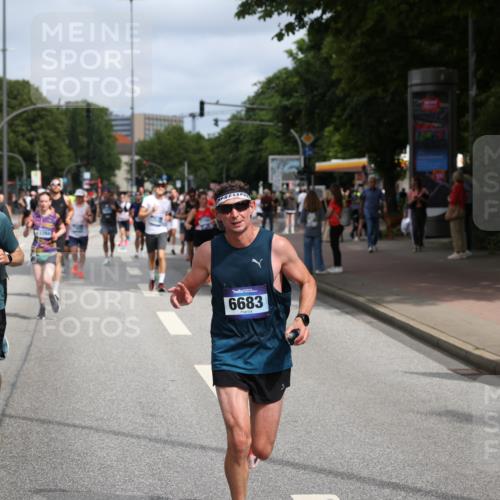 29.06.2025 - hella hamburg halbmarathon Yannick Fuchs http://msf.ph/oto/8252319 29.06.2025 10:35:34 20KM 1136, 1631, 1677, 2568, 2797, 2949, 3332, 3618, 4205, 4303, 4380, 4634, 4871, 4889, 5007, 5014, 5026, 5410, 5709, 6429, 6683, 6771, 6901, 7080, 7284, 7378, 7774, 7796, 8074, 8122, 8966, 9358, 9640, 9659, 9711, 9755, 9979, 10375, 10783, 10934, 10978, 11062, 11765, 11922, 11959, 12292, 12385, 12895, 13268, 13457, 14555, 14661, 14820, 15164, 15247, 16201, 16249, 16347, 16599, 17720, 17834, 17971, 18045, 18049, 18399, 18412, 18573 meine-sportfotos.de