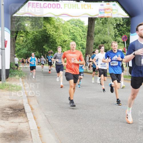 29.06.2025 - hella hamburg halbmarathon MichiJ http://msf.ph/oto/8252343 29.06.2025 10:28:59 Zwischen KM18-KM19 2324, 3332, 4843, 5409, 7080, 8465, 8629, 11731, 11765, 12046, 12704, 14092, 15828, 17214 meine-sportfotos.de