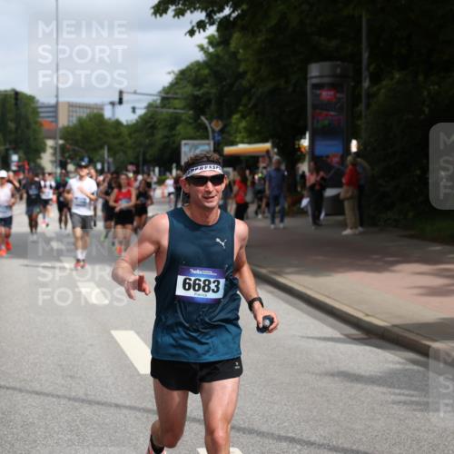 29.06.2025 - hella hamburg halbmarathon Yannick Fuchs http://msf.ph/oto/8252451 29.06.2025 10:35:35 20KM 1136, 1631, 1677, 2568, 2797, 3618, 4205, 4303, 4380, 4634, 4871, 4889, 5007, 5014, 5026, 5410, 5709, 6429, 6683, 6771, 6901, 7080, 7284, 7378, 7774, 7796, 8074, 8122, 8966, 9358, 9640, 9659, 9711, 9755, 9979, 10375, 10783, 10934, 10978, 11062, 11765, 11922, 11959, 12292, 12385, 12895, 13268, 13457, 14555, 14661, 14820, 15164, 15247, 16201, 16249, 16347, 16599, 17720, 17834, 17971, 18045, 18049, 18399, 18412, 18573 meine-sportfotos.de