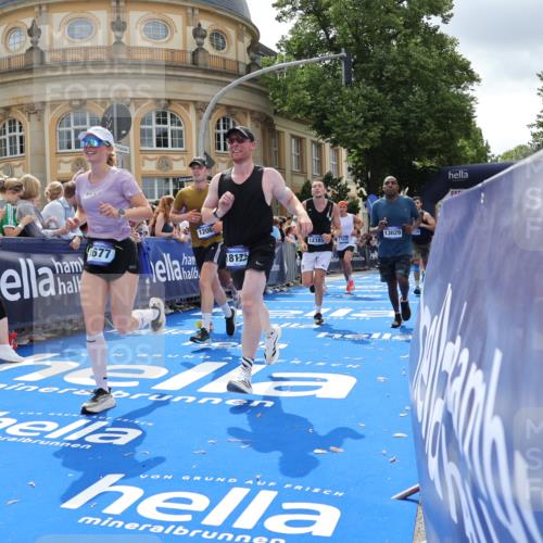 29.06.2025 - hella hamburg halbmarathon Strokosch-Dieckow http://msf.ph/oto/8252506 29.06.2025 10:40:57 Ziel 1677, 2949, 4871, 6550, 6683, 7378, 9358, 9547, 9755, 10369, 10934, 11062, 11922, 12088, 12385, 13029, 13158, 14661, 15689, 16347, 17032, 17100, 17620, 17720, 17971, 18045, 18049, 18173 meine-sportfotos.de