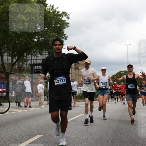 29.06.2025 - hella hamburg halbmarathon Yannick Fuchs http://msf.ph/oto/8252576 29.06.2025 10:48:01 20KM 1267, 1422, 1442, 1502, 1549, 1870, 2058, 2432, 2518, 2630, 3096, 3103, 3310, 3819, 3898, 4299, 5020, 5259, 6260, 6294, 6374, 7129, 7395, 7478, 7973, 8285, 8394, 9032, 9380, 9791, 9922, 10040, 11009, 11068, 11430, 11789, 11844, 12213, 12321, 12607, 12632, 13033, 13147, 13397, 13794, 13803, 13912, 14026, 14239, 14702, 15146, 15838, 15856, 16623, 16780, 17482, 18308, 18450, 18514, 18612, 18759, 19067 meine-sportfotos.de