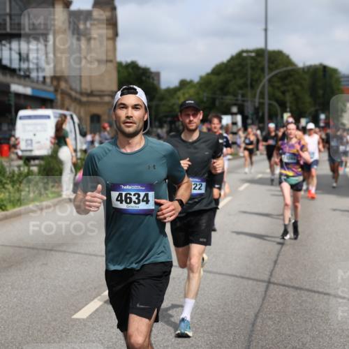 29.06.2025 - hella hamburg halbmarathon Yannick Fuchs http://msf.ph/oto/8252582 29.06.2025 10:35:35 20KM 1136, 1631, 1677, 2568, 2797, 3618, 4205, 4303, 4380, 4634, 4871, 4889, 5007, 5014, 5026, 5410, 5709, 6429, 6683, 6771, 6901, 7080, 7284, 7378, 7774, 7796, 8074, 8122, 8966, 9358, 9640, 9659, 9711, 9755, 9979, 10375, 10783, 10934, 10978, 11062, 11765, 11922, 11959, 12292, 12385, 12895, 13268, 13457, 14555, 14661, 14820, 15164, 15247, 16201, 16249, 16347, 16599, 17720, 17834, 17971, 18045, 18049, 18399, 18412, 18573 meine-sportfotos.de