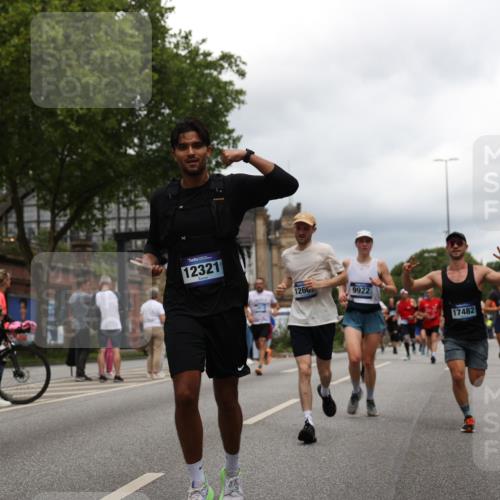 29.06.2025 - hella hamburg halbmarathon Yannick Fuchs http://msf.ph/oto/8252618 29.06.2025 10:48:01 20KM 1267, 1422, 1442, 1502, 1549, 1870, 2058, 2432, 2518, 2630, 3096, 3103, 3310, 3819, 3898, 4299, 5020, 5259, 6260, 6294, 6374, 7129, 7395, 7478, 7973, 8285, 8394, 9032, 9380, 9791, 9922, 10040, 11009, 11068, 11430, 11789, 11844, 12213, 12321, 12607, 12632, 13033, 13147, 13397, 13794, 13803, 13912, 14026, 14239, 14702, 15146, 15838, 15856, 16623, 16780, 17482, 18308, 18450, 18514, 18612, 18759, 19067 meine-sportfotos.de