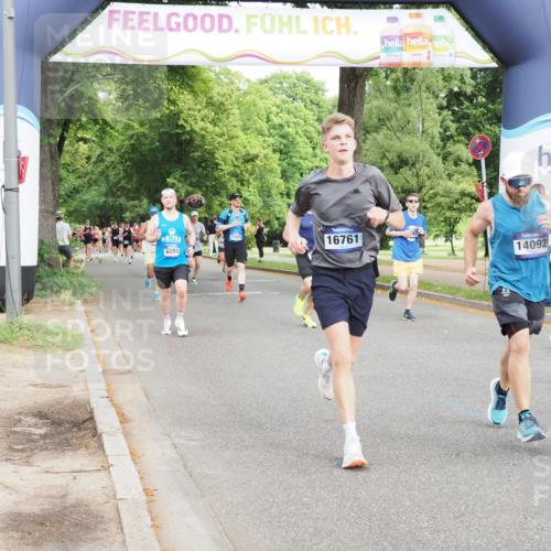29.06.2025 - hella hamburg halbmarathon MichiJ http://msf.ph/oto/8252640 29.06.2025 10:29:01 Zwischen KM18-KM19 1603, 2324, 3332, 4843, 5409, 5916, 7080, 8465, 8629, 11731, 11765, 12704, 14092, 14924, 15828, 16761, 17214 meine-sportfotos.de