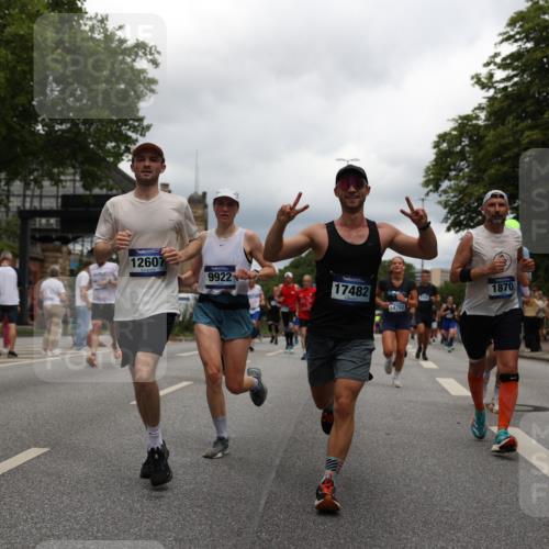 29.06.2025 - hella hamburg halbmarathon Yannick Fuchs http://msf.ph/oto/8252939 29.06.2025 10:48:02 20KM 1267, 1422, 1442, 1502, 1549, 1870, 2058, 2432, 2518, 2630, 3096, 3103, 3310, 3819, 3898, 4299, 5020, 5259, 6260, 6294, 6374, 7129, 7395, 7478, 7973, 8223, 8285, 8394, 9032, 9380, 9791, 9922, 10040, 11009, 11068, 11430, 11789, 11844, 12213, 12321, 12607, 12632, 13033, 13147, 13397, 13794, 13803, 13912, 14026, 14239, 14702, 15146, 15856, 16623, 16750, 16780, 17482, 17765, 18308, 18450, 18514, 18612, 18759, 19067, 19177 meine-sportfotos.de