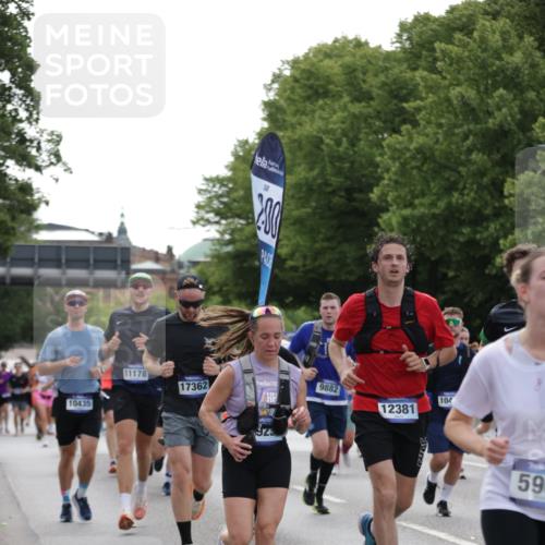 29.06.2025 - hella hamburg halbmarathon Jannik Wohlers http://msf.ph/oto/8252980 29.06.2025 10:31:14 Lombardsbrücke 1235, 1373, 1844, 1879, 2831, 2832, 3396, 3397, 3424, 3571, 3681, 4953, 5165, 5965, 6160, 6546, 6573, 6640, 7334, 7772, 8304, 8620, 8806, 9078, 9104, 9183, 9478, 9812, 9882, 9883, 10240, 10421, 10435, 10586, 11178, 11587, 12381, 12758, 13724, 15024, 15102, 15222, 15575, 16310, 16541, 17043, 17362, 17404, 17517, 17706, 17989, 18433, 18507, 18613, 18629, 18672, 18943, 19068, 19233 meine-sportfotos.de