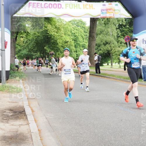 29.06.2025 - hella hamburg halbmarathon MichiJ http://msf.ph/oto/8253127 29.06.2025 10:29:04 Zwischen KM18-KM19 1603, 3332, 4843, 5409, 5916, 6080, 7080, 8465, 8467, 11731, 14092, 14924, 15424, 15813, 16761, 17214 meine-sportfotos.de