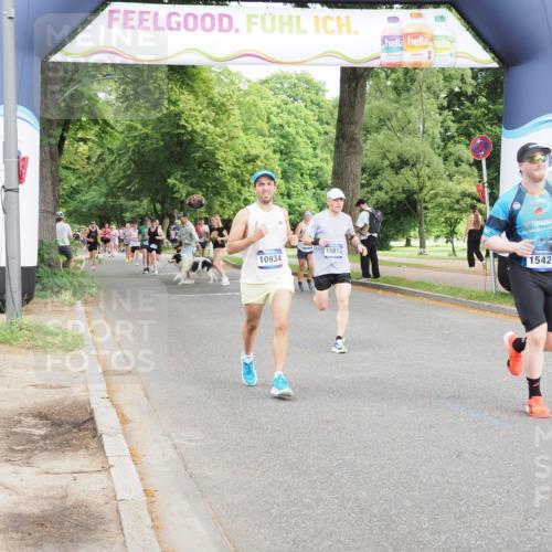 29.06.2025 - hella hamburg halbmarathon MichiJ http://msf.ph/oto/8253161 29.06.2025 10:29:04 Zwischen KM18-KM19 1603, 3332, 4843, 5409, 5916, 6080, 7080, 8465, 8467, 11731, 14092, 14924, 15424, 15813, 16761, 17214 meine-sportfotos.de