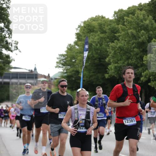 29.06.2025 - hella hamburg halbmarathon Jannik Wohlers http://msf.ph/oto/8253181 29.06.2025 10:31:15 Lombardsbrücke 1235, 1373, 1844, 1879, 2831, 2832, 3396, 3397, 3424, 3571, 3681, 4953, 5165, 5965, 6160, 6546, 6573, 6640, 7334, 7772, 8304, 8620, 8806, 9078, 9104, 9183, 9478, 9812, 9882, 9883, 10240, 10421, 10435, 10586, 11178, 11587, 12381, 12758, 13724, 14793, 15024, 15102, 15222, 15575, 16310, 16541, 17043, 17362, 17404, 17517, 17989, 18433, 18507, 18613, 18629, 18672, 18943, 19068, 19233 meine-sportfotos.de