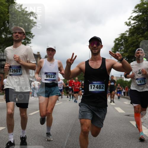 29.06.2025 - hella hamburg halbmarathon Yannick Fuchs http://msf.ph/oto/8253183 29.06.2025 10:48:03 20KM 1267, 1422, 1442, 1502, 1549, 1870, 2058, 2432, 2518, 2630, 3096, 3103, 3310, 3898, 4299, 5020, 5259, 6260, 6294, 6374, 7129, 7395, 7478, 7973, 8223, 8285, 8394, 9032, 9380, 9791, 9922, 10040, 11009, 11068, 11430, 11789, 11844, 12213, 12321, 12607, 13033, 13147, 13397, 13794, 13803, 13869, 13912, 14026, 14239, 14702, 15146, 15856, 16623, 16750, 16780, 17482, 17765, 18308, 18450, 18514, 18612, 18759, 19067, 19177 meine-sportfotos.de