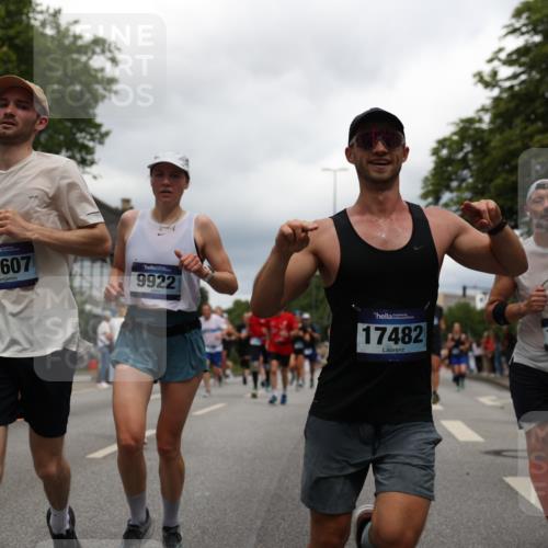 29.06.2025 - hella hamburg halbmarathon Yannick Fuchs http://msf.ph/oto/8253240 29.06.2025 10:48:03 20KM 1267, 1422, 1442, 1502, 1549, 1870, 2058, 2432, 2518, 2630, 3096, 3103, 3310, 3898, 4299, 5020, 5259, 6260, 6294, 6374, 7129, 7395, 7478, 7973, 8223, 8285, 8394, 9032, 9380, 9791, 9922, 10040, 11009, 11068, 11430, 11789, 11844, 12213, 12321, 12607, 13033, 13147, 13397, 13794, 13803, 13869, 13912, 14026, 14239, 14702, 15146, 15856, 16623, 16750, 16780, 17482, 17765, 18308, 18450, 18514, 18612, 18759, 19067, 19177 meine-sportfotos.de