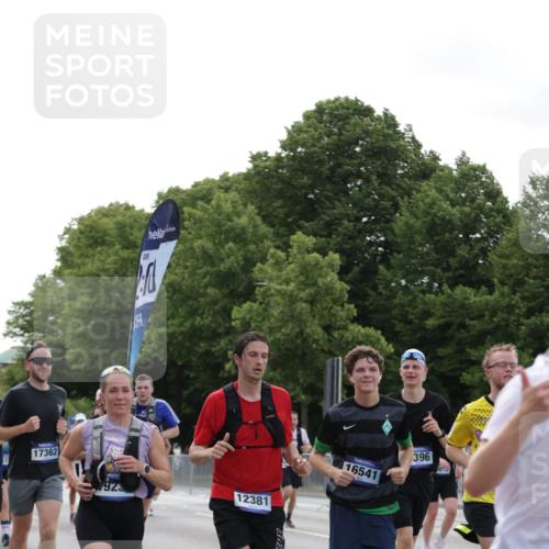 29.06.2025 - hella hamburg halbmarathon Jannik Wohlers http://msf.ph/oto/8253249 29.06.2025 10:31:15 Lombardsbrücke 1235, 1373, 1844, 1879, 2831, 2832, 3396, 3397, 3424, 3571, 3681, 4953, 5165, 5965, 6160, 6546, 6573, 6640, 7334, 7772, 8304, 8620, 8806, 9078, 9104, 9183, 9478, 9812, 9882, 9883, 10240, 10421, 10435, 10586, 11178, 11587, 12381, 12758, 13724, 14793, 15024, 15102, 15222, 15575, 16310, 16541, 17043, 17362, 17404, 17517, 17989, 18433, 18507, 18613, 18629, 18672, 18943, 19068, 19233 meine-sportfotos.de