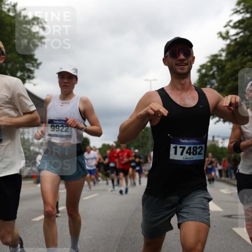 29.06.2025 - hella hamburg halbmarathon Yannick Fuchs http://msf.ph/oto/8253268 29.06.2025 10:48:03 20KM 1267, 1422, 1442, 1502, 1549, 1870, 2058, 2432, 2518, 2630, 3096, 3103, 3310, 3898, 4299, 5020, 5259, 6260, 6294, 6374, 7129, 7395, 7478, 7973, 8223, 8285, 8394, 9032, 9380, 9791, 9922, 10040, 11009, 11068, 11430, 11789, 11844, 12213, 12321, 12607, 13033, 13147, 13397, 13794, 13803, 13869, 13912, 14026, 14239, 14702, 15146, 15856, 16623, 16750, 16780, 17482, 17765, 18308, 18450, 18514, 18612, 18759, 19067, 19177 meine-sportfotos.de
