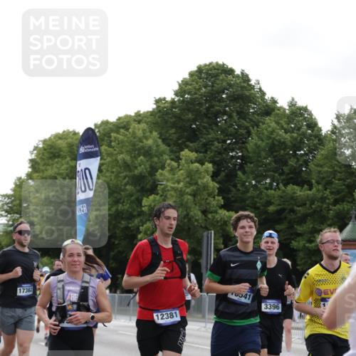 29.06.2025 - hella hamburg halbmarathon Jannik Wohlers http://msf.ph/oto/8253271 29.06.2025 10:31:15 Lombardsbrücke 1235, 1373, 1844, 1879, 2831, 2832, 3396, 3397, 3424, 3571, 3681, 4953, 5165, 5965, 6160, 6546, 6573, 6640, 7334, 7772, 8304, 8620, 8806, 9078, 9104, 9183, 9478, 9812, 9882, 9883, 10240, 10421, 10435, 10586, 11178, 11587, 12381, 12758, 13724, 14793, 15024, 15102, 15222, 15575, 16310, 16541, 17043, 17362, 17404, 17517, 17989, 18433, 18507, 18613, 18629, 18672, 18943, 19068, 19233 meine-sportfotos.de