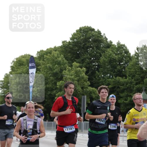 29.06.2025 - hella hamburg halbmarathon Jannik Wohlers http://msf.ph/oto/8253273 29.06.2025 10:31:15 Lombardsbrücke 1235, 1373, 1844, 1879, 2831, 2832, 3396, 3397, 3424, 3571, 3681, 4953, 5165, 5965, 6160, 6546, 6573, 6640, 7334, 7772, 8304, 8620, 8806, 9078, 9104, 9183, 9478, 9812, 9882, 9883, 10240, 10421, 10435, 10586, 11178, 11587, 12381, 12758, 13724, 14793, 15024, 15102, 15222, 15575, 16310, 16541, 17043, 17362, 17404, 17517, 17989, 18433, 18507, 18613, 18629, 18672, 18943, 19068, 19233 meine-sportfotos.de