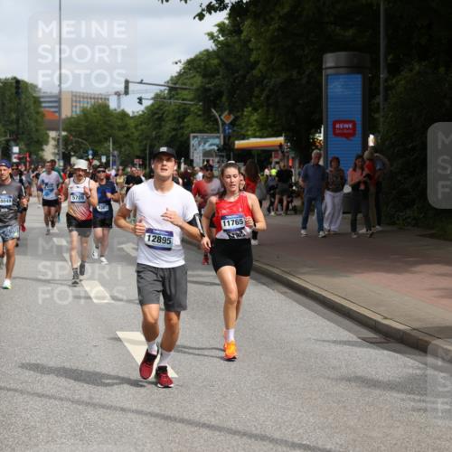 29.06.2025 - hella hamburg halbmarathon Yannick Fuchs http://msf.ph/oto/8253330 29.06.2025 10:35:38 20KM 1136, 1631, 1677, 2568, 2797, 3618, 4205, 4303, 4380, 4634, 4871, 4893, 5007, 5014, 5026, 5410, 5709, 6429, 6550, 6683, 6771, 6901, 7378, 7774, 7796, 8074, 8122, 8966, 9358, 9547, 9640, 9659, 9711, 9755, 9885, 10375, 10783, 10978, 11062, 11765, 11922, 12292, 12385, 12895, 13268, 13457, 14555, 14661, 15164, 15247, 15351, 16201, 16249, 16347, 16599, 16816, 17100, 17720, 17834, 17971, 18045, 18049, 18399, 18412, 18573 meine-sportfotos.de