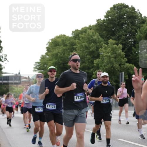 29.06.2025 - hella hamburg halbmarathon Jannik Wohlers http://msf.ph/oto/8253339 29.06.2025 10:31:17 Lombardsbrücke 1235, 1373, 1844, 1879, 2831, 2832, 3396, 3397, 3424, 3571, 3681, 4953, 5165, 5965, 6160, 6546, 6573, 6640, 7334, 8304, 8620, 8806, 9078, 9104, 9183, 9478, 9812, 9882, 9883, 10148, 10240, 10421, 10435, 10653, 11178, 12381, 12758, 13724, 14793, 15024, 15102, 15222, 15575, 16310, 16541, 17043, 17362, 17404, 17517, 18433, 18613, 18629, 18672, 19068, 19233 meine-sportfotos.de