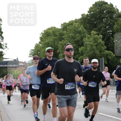 29.06.2025 - hella hamburg halbmarathon Jannik Wohlers http://msf.ph/oto/8253371 29.06.2025 10:31:17 Lombardsbrücke 1235, 1373, 1844, 1879, 2831, 2832, 3396, 3397, 3424, 3571, 3681, 4953, 5165, 5965, 6160, 6546, 6573, 6640, 7334, 8304, 8620, 8806, 9078, 9104, 9183, 9478, 9812, 9882, 9883, 10148, 10240, 10421, 10435, 10653, 11178, 12381, 12758, 13724, 14793, 15024, 15102, 15222, 15575, 16310, 16541, 17043, 17362, 17404, 17517, 18433, 18613, 18629, 18672, 19068, 19233 meine-sportfotos.de