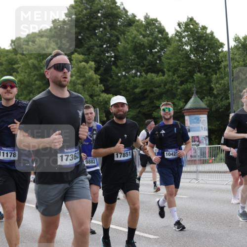 29.06.2025 - hella hamburg halbmarathon Jannik Wohlers http://msf.ph/oto/8253387 29.06.2025 10:31:17 Lombardsbrücke 1235, 1373, 1844, 1879, 2831, 2832, 3396, 3397, 3424, 3571, 3681, 4953, 5165, 5965, 6160, 6546, 6573, 6640, 7334, 8304, 8620, 8806, 9078, 9104, 9183, 9478, 9812, 9882, 9883, 10148, 10240, 10421, 10435, 10653, 11178, 12381, 12758, 13724, 14793, 15024, 15102, 15222, 15575, 16310, 16541, 17043, 17362, 17404, 17517, 18433, 18613, 18629, 18672, 19068, 19233 meine-sportfotos.de