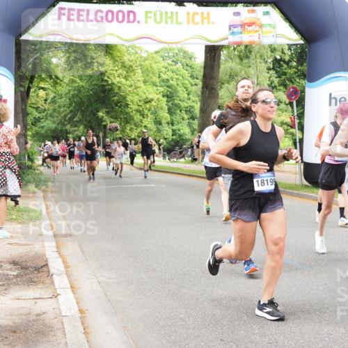 29.06.2025 - hella hamburg halbmarathon MichiJ http://msf.ph/oto/8253396 29.06.2025 10:52:18 Zwischen KM18-KM19 1186, 1229, 1559, 2136, 4307, 5073, 6322, 7210, 7211, 7888, 7907, 8894, 8960, 9477, 10402, 12426, 15000, 18199 meine-sportfotos.de