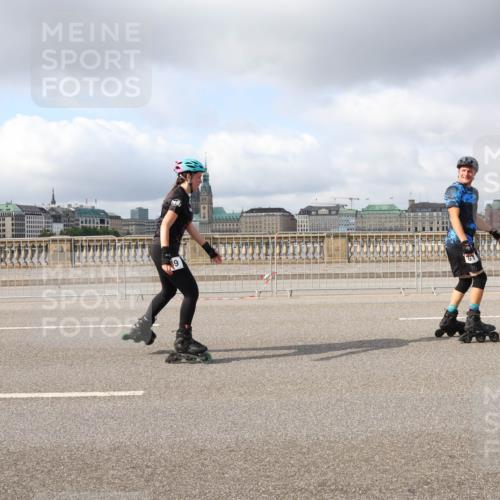 29.06.2025 - hella hamburg halbmarathon Lena Gebhardt http://msf.ph/oto/8253402 29.06.2025 09:03:10 Lombardsbrücke  meine-sportfotos.de