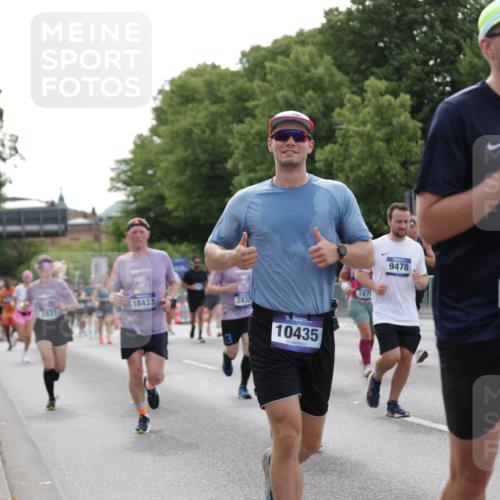 29.06.2025 - hella hamburg halbmarathon Jannik Wohlers http://msf.ph/oto/8253441 29.06.2025 10:31:18 Lombardsbrücke 1235, 1373, 1844, 1879, 2831, 2832, 3396, 3397, 3424, 3571, 3681, 3751, 4877, 4953, 5165, 5965, 6160, 6546, 6573, 6640, 7334, 8304, 8620, 8806, 9078, 9104, 9183, 9478, 9812, 9882, 9883, 10148, 10240, 10421, 10435, 10653, 11178, 12381, 12758, 13724, 14793, 15024, 15102, 15222, 15575, 16310, 16541, 17043, 17362, 17404, 17517, 18433, 18613, 18629, 18672, 19068, 19233 meine-sportfotos.de