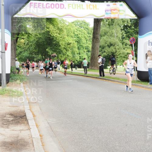 29.06.2025 - hella hamburg halbmarathon MichiJ http://msf.ph/oto/8253448 29.06.2025 10:29:07 Zwischen KM18-KM19 1603, 2949, 5409, 5916, 6080, 7080, 8467, 10934, 14092, 14924, 15424, 15813, 16761 meine-sportfotos.de