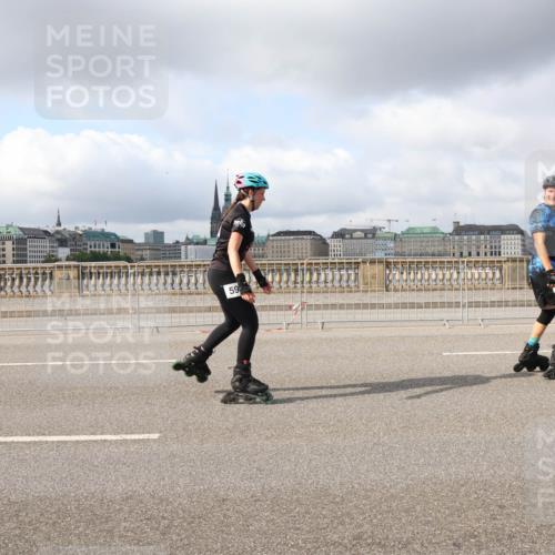29.06.2025 - hella hamburg halbmarathon Lena Gebhardt http://msf.ph/oto/8253482 29.06.2025 09:03:10 Lombardsbrücke  meine-sportfotos.de