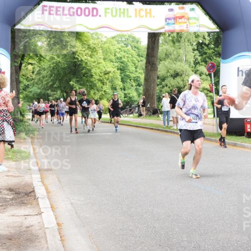 29.06.2025 - hella hamburg halbmarathon MichiJ http://msf.ph/oto/8253546 29.06.2025 10:52:19 Zwischen KM18-KM19 1186, 1229, 1559, 2136, 3328, 4307, 5073, 6322, 7210, 7211, 7888, 8894, 8960, 9477, 10402, 12426, 15000, 18199 meine-sportfotos.de