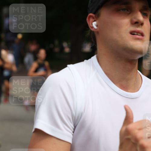 29.06.2025 - hella hamburg halbmarathon Yannick Fuchs http://msf.ph/oto/8253575 29.06.2025 10:35:41 20KM 1136, 1631, 2568, 2579, 2797, 3618, 4205, 4303, 4380, 4634, 4871, 4893, 5026, 5410, 5709, 6429, 6550, 6683, 6771, 6901, 7378, 7774, 7796, 8122, 9358, 9547, 9640, 9659, 9711, 9755, 9885, 10375, 10783, 11062, 11765, 11922, 12292, 12385, 12895, 13268, 13457, 14555, 14661, 15247, 15351, 16201, 16347, 16816, 17032, 17100, 17720, 17834, 17971, 18045, 18049, 18412, 18573 meine-sportfotos.de